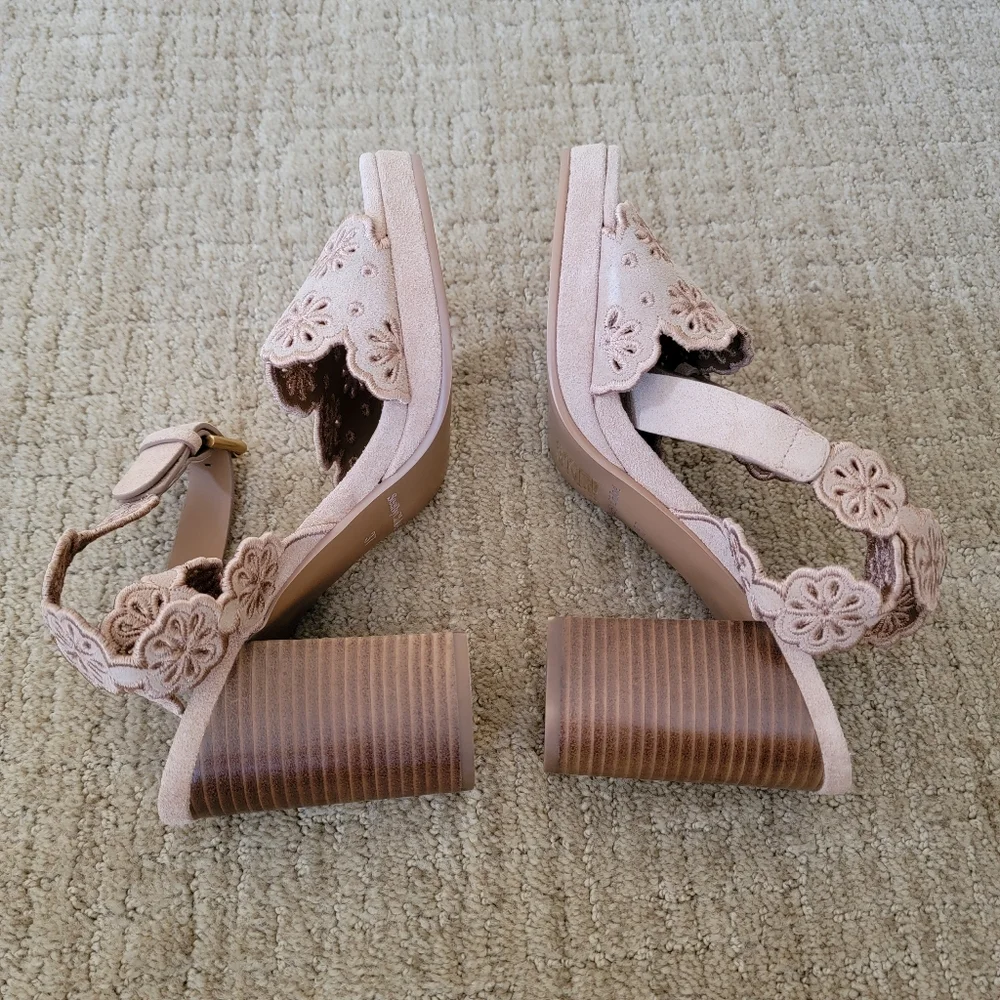 New See By Chloe Laser-Cut Floral Kristy Heeled Sandals in Tan, Size 37
